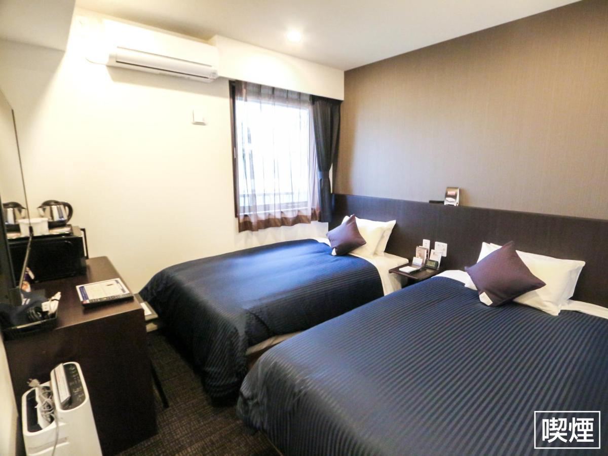 Hotel Livemax Yokohama Stadium Mae Extérieur photo