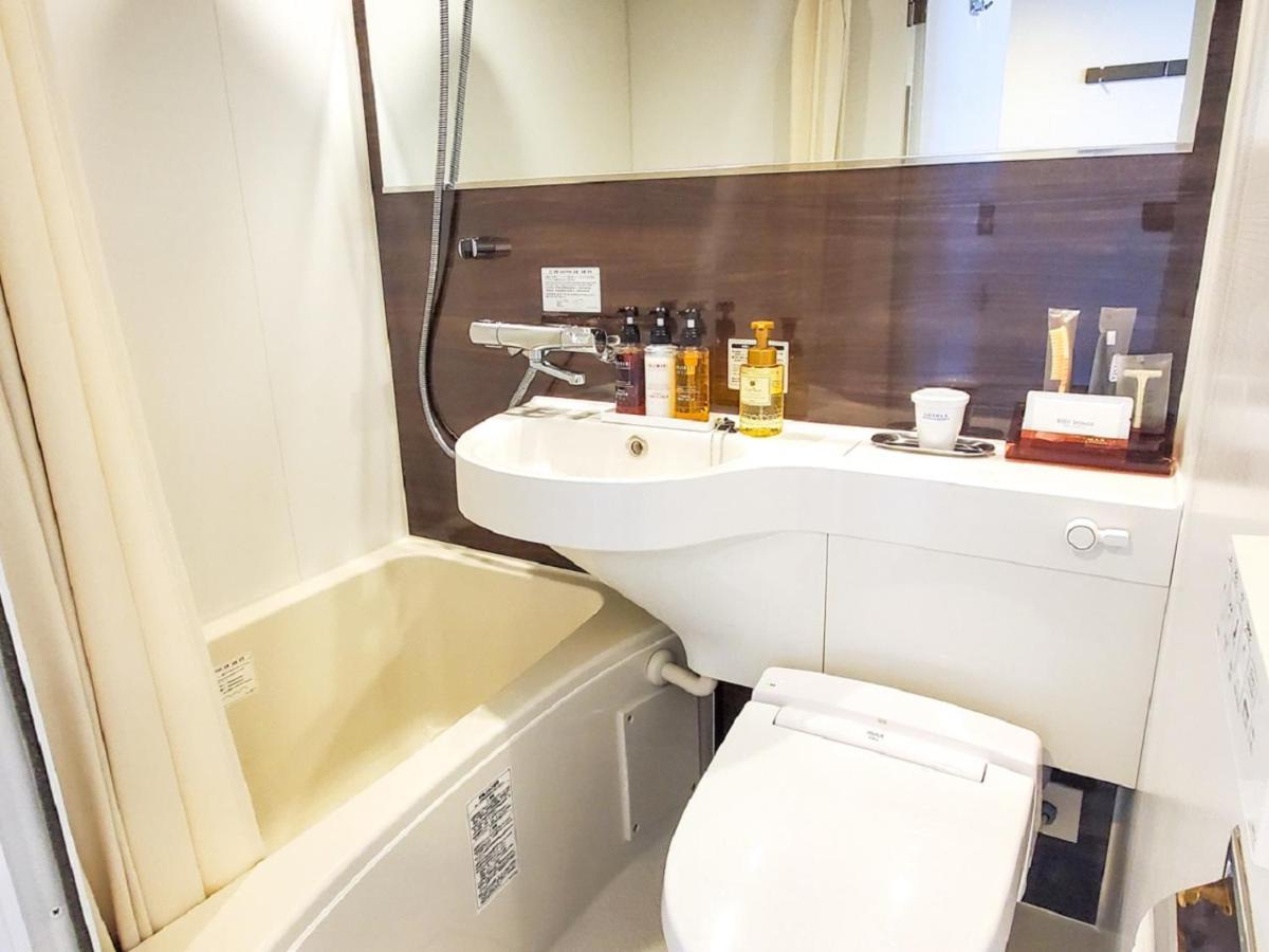 Hotel Livemax Yokohama Stadium Mae Extérieur photo